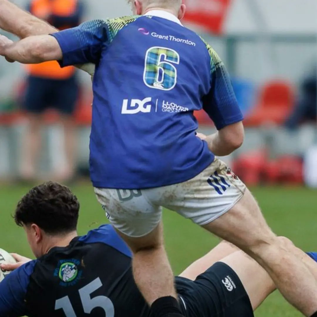 qubrfc's tweet photo. #DAYFORDODDIE
@myname5doddie 

Thanks to @stashinc_ for the limited edition Doddie shirts, they were worn v Old crescent and auctioned post game.

A huge thank you to @GrantThorntonNI and Llyod Datum Group for sponsoring 🤝

#KTBFFH https://t.co/j9gZpPWwbV
