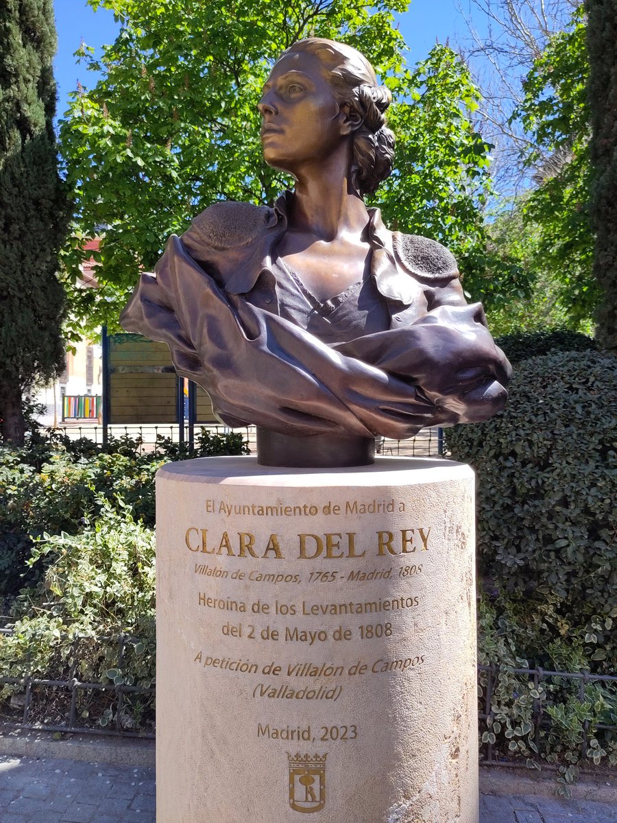 Trivial Madrid 383
¿En qué plaza del barrio de Conde Duque localizamos a Clara del Rey?
A) Guardias de Corps
B) Cristino Martos
C) Comendadoras
D) Conde de Toreno
#TrivialMadrid #VillalonDeCampos