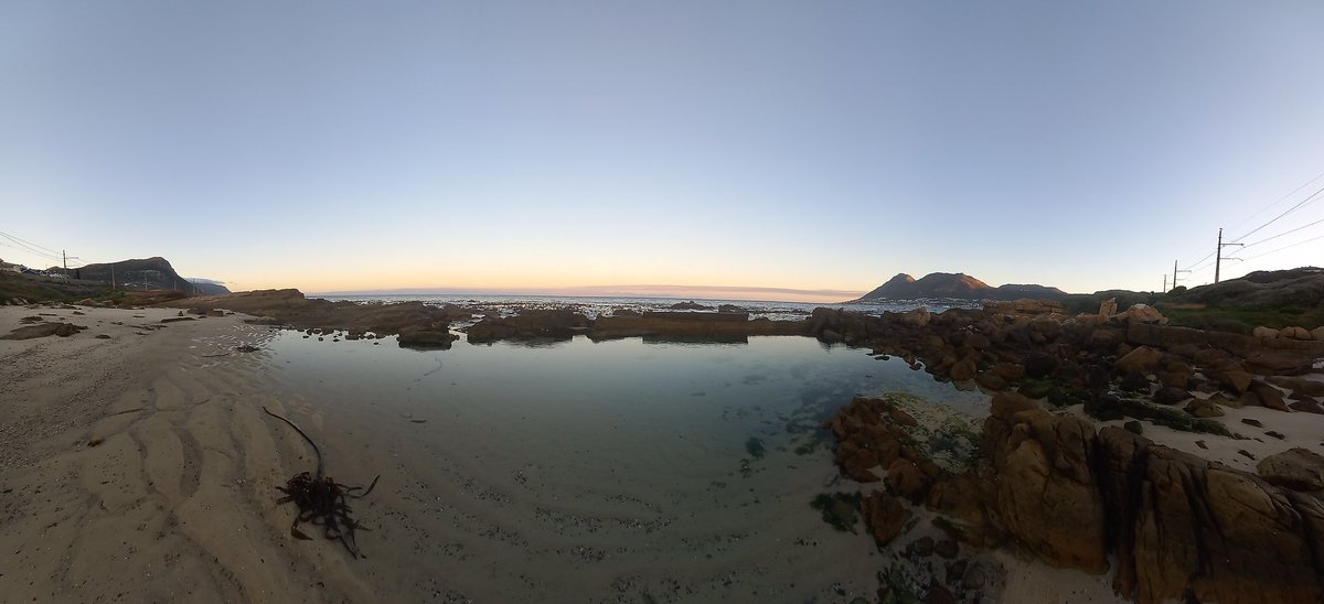 FishSkittish's tweet photo. Anyone fancy a sunset dip?
@PanoPhotos #panoshots https://t.co/q00GXheCnd