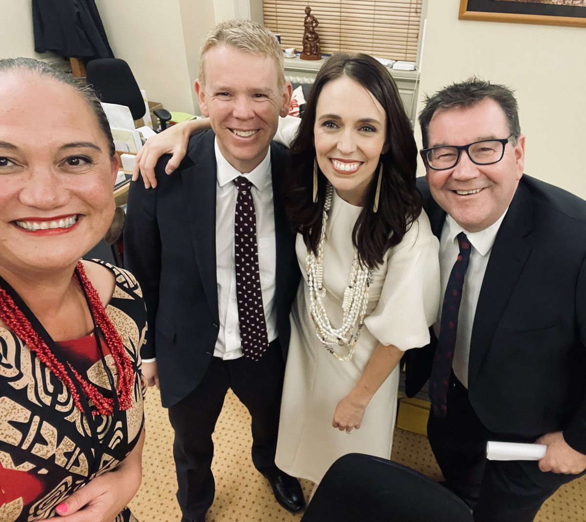 Four class of 08 buddies sharing a moment and a ‘cheers’ after a beautiful valedictory speech. So much appreciation for this woman’s outstanding leadership. You worked hard for NZ and never lost sight of who you are and what you stand for. Thank you Jacinda:) Go well my friend x
