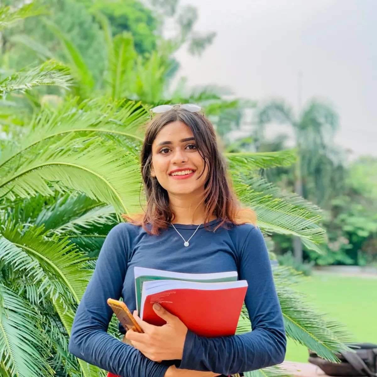 'Blackstone School of Law offers a diverse and friendly environment with UK Graduate teaching staff, fostering a place of light, liberty and learning.' (Maryam Thomes, 1st year)