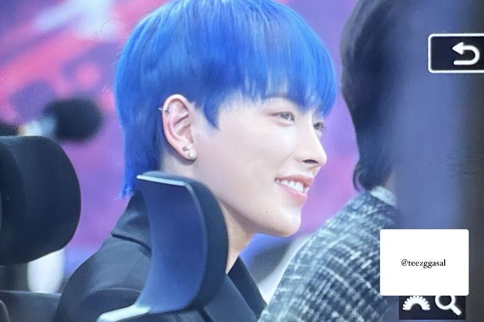 JJOONGejoa's tweet photo. 230405 아돌라 #에이티즈 #ATEEZ #홍중 #HONGJOONG
홍중 선배님 https://t.co/GvRtdwqMEK
