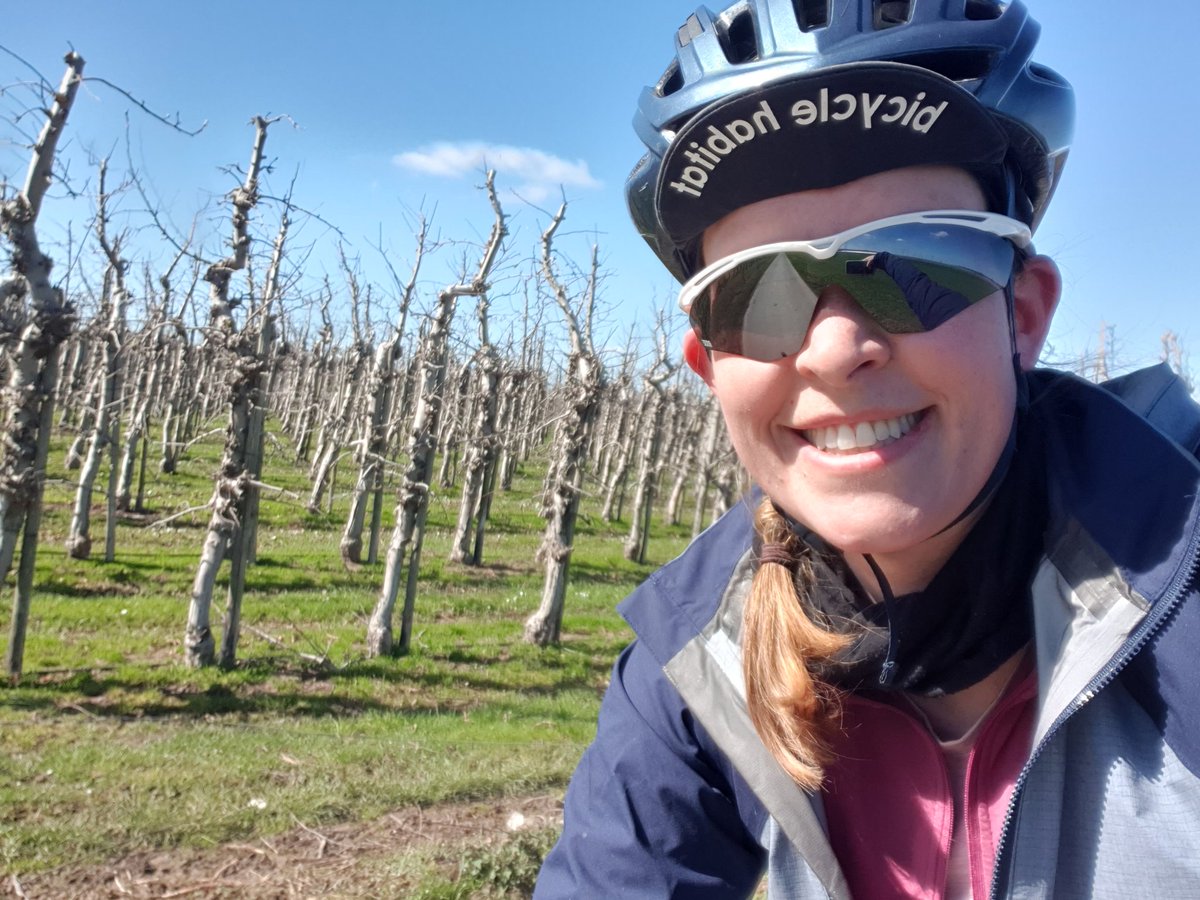 Cargobikewoman's tweet photo. Guten Morgen aus der #Eifel, am Montag in Bonn gestartet ging es über das #Ahrtal zum #Kylltal und heute weiter Richtung #Mosel.
Zum Glück mit festen Unterkünften, bei den Temperaturen brauche ich kein Zelt.
#Radreise #outsideisfree https://t.co/LwpVq8Hvmi