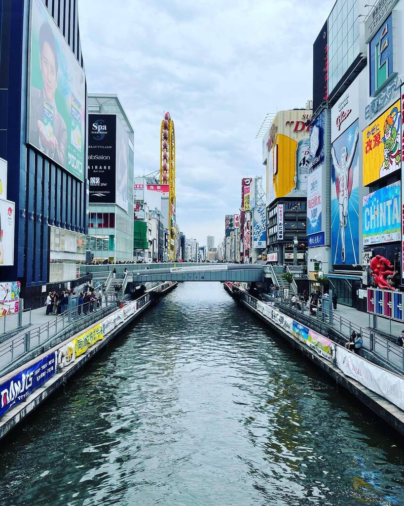 ctrlalthi's tweet image. #osaka #japan #shinsaibashi #donboribashibridge #glico #glicosign #glicorunningman #dotombori #dotomboribridge #dotonbori #dotonboribashi #runningman 🏃🏻‍♂️ instagr.am/p/CqpOLfwOAcU/