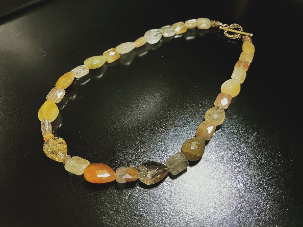 yoshikocat's tweet photo. Hope..
新作できました！
New arrived❗️
#rutile quartz
#hematite
#オーダージュエリー 
#オーダーうけたまわります 
rutile quartz( 金運・財運を高めるパワーが有り、人を正しい決断に導いたり、また生命力を高める強力な癒しの力もあるといわれています)
 @Tethys
@YSCreations
@yscreations21 https://t.co/m0tmnqPGqw