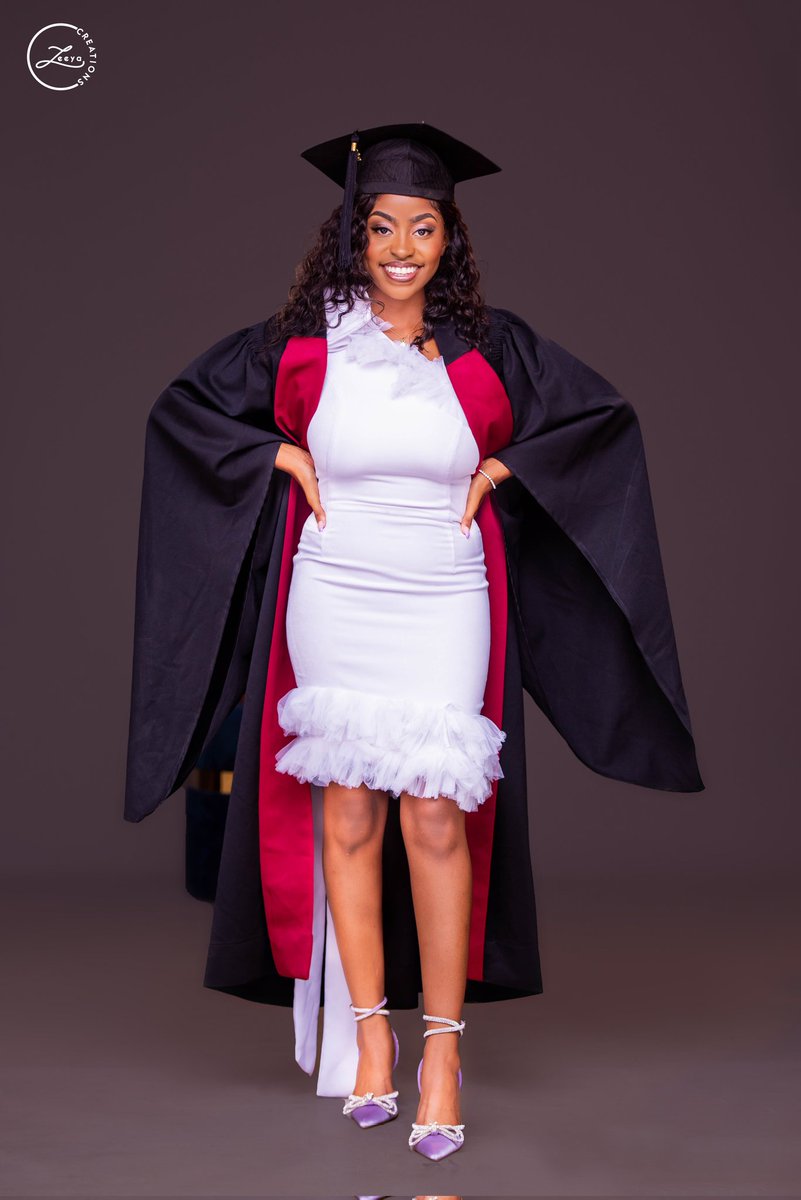 MirahGerman's tweet photo. @kisha_german 
This year, Blessing
Money, Testimony
Go dey follow follow
Follow follow
Follow follow follow you dey go https://t.co/MmmdyCgqH7