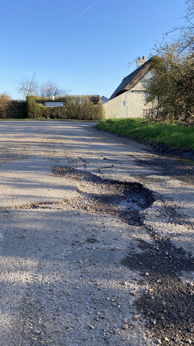 cambsautogleam's tweet photo. @Cambs_Traffic Emergency repairs that will last 5 mins, fail and leave even more gravel and sh*T on the road? These were filled just outside Cambridge a few weeks ago and look at them now! @SouthCambs @CambridgeCounci https://t.co/79AWv7TdtZ