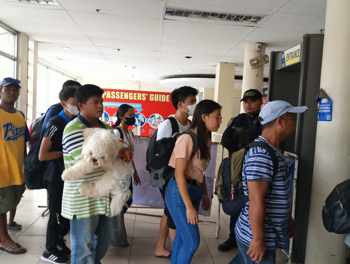 the-freeman-on-twitter-look-pro-7-director-anthony-aberin-also