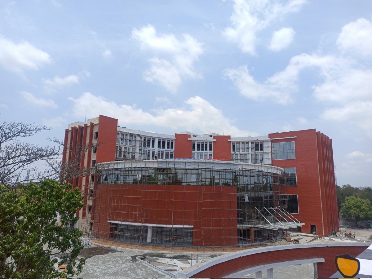 uskumar1301's tweet photo. New Natham Road Flyover & Kalaignar Memorial Library, Madurai.
@city_madurai @mducollector @Mdu_CityPolice @PMOIndia @nitin_gadkari @SuVe4Madurai @ptrmadurai #Madurai #NathamFlyover #Nh785 #Templecity #Maduraimetro https://t.co/Kv6VKoS2tY