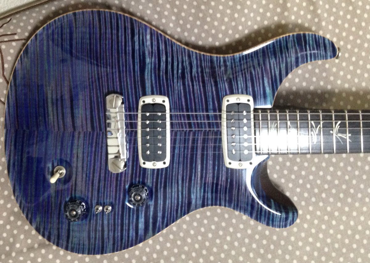 koji_ssmt's tweet photo. 拡散希望
Paul Reed Smith Private Stock #0051 (15219285)

とあるギタリストに貸したまま返却されておらず連絡も返ってきていません。
実名は名誉毀損になるため控えます。

もしこちらのギターを見かけた方がいらっしゃいましたら、情報をいただけませんでしょうか。

#PRS #プライベートストック https://t.co/w675gJ7kTQ