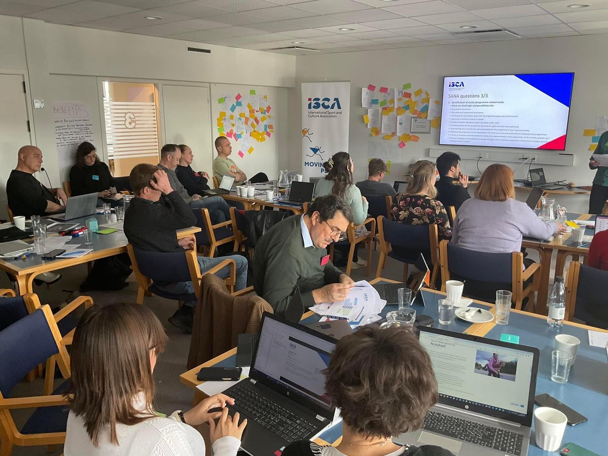 uni_cassino's tweet photo. Research #Unicas - The project seeks to improve #mentalhealth and #wellbeing for disadvantaged people in #Europe through a pan-European initiative based on the Finnish #icehearts model. More than 40 people and partners gathered in #Copenaghen for the kick-off meeting! https://t.co/ZwvpzG3iWU