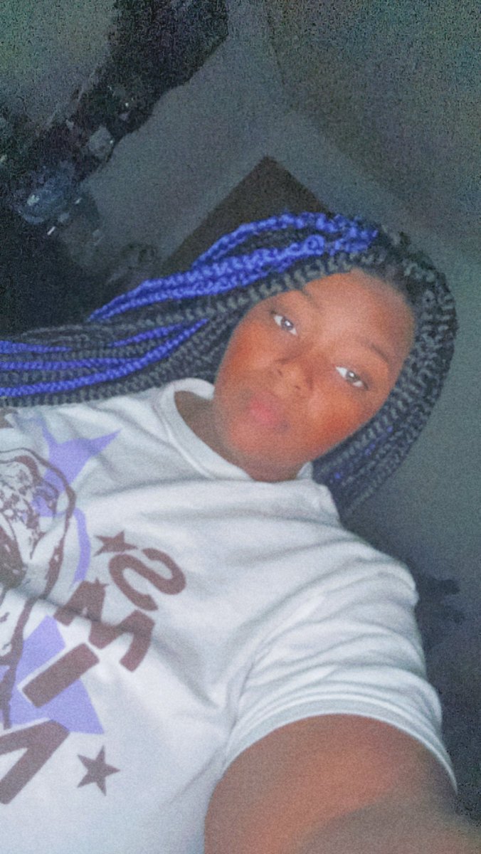 Sincerely_Val_'s tweet photo. “Tryna get over what I'm used to
Has anybody ever used you?
Beat your heart black and blue
What you know about it? Huh?” (lee &amp; lovie by smino) https://t.co/zcQUxEbxc8