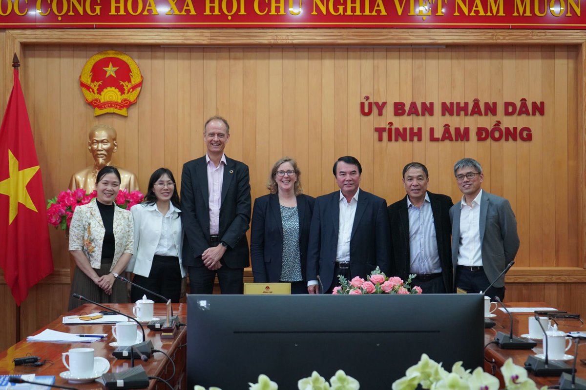 haverman's tweet photo. Fruitful discussion with #LamDong PPC, #MARD &amp; EU about mutual cooperation, how to best apply Deforestation-free jurisdictional approach for social inclusion &amp; environment protection
#forpeopleforplanet 
#iLandscape @EUDelegationVN https://t.co/4aVmmmPsnO