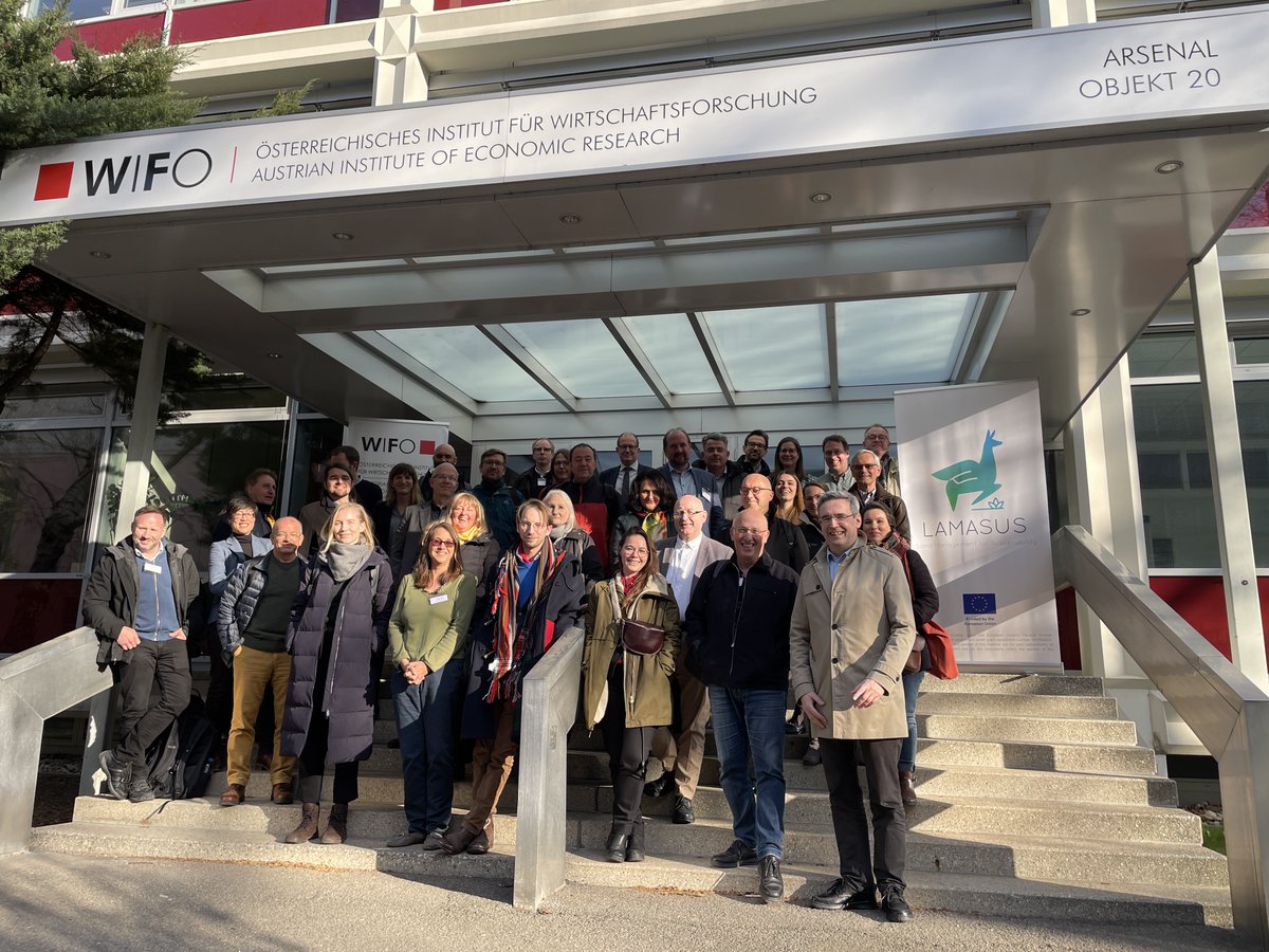 Teilnehmer/innen des <a href="/LAMASUS_EU/">LAMASUS (@LAMASUS_EU)</a> Stakholder-Events @WIFO_at kommen von ganz 🇪🇺 und vielen Bereichen wie Landwirtschaft, NGO, Verwaltung, Forschung. Unter ihnen <a href="/HPuelzl/">Helga Pülzl</a>, <a href="/Sicht_in_Land/">Zeno Piatti</a>,  <a href="/JBachtroegler/">Julia Bachtrögler-Unger</a>, <a href="/RenhartAnna/">Anna Renhart</a>,  <a href="/TamasKrisztin/">Tamás Krisztin</a>, <a href="/PetrHavlikPhD/">Petr Havlik</a> und vielen mehr 👇