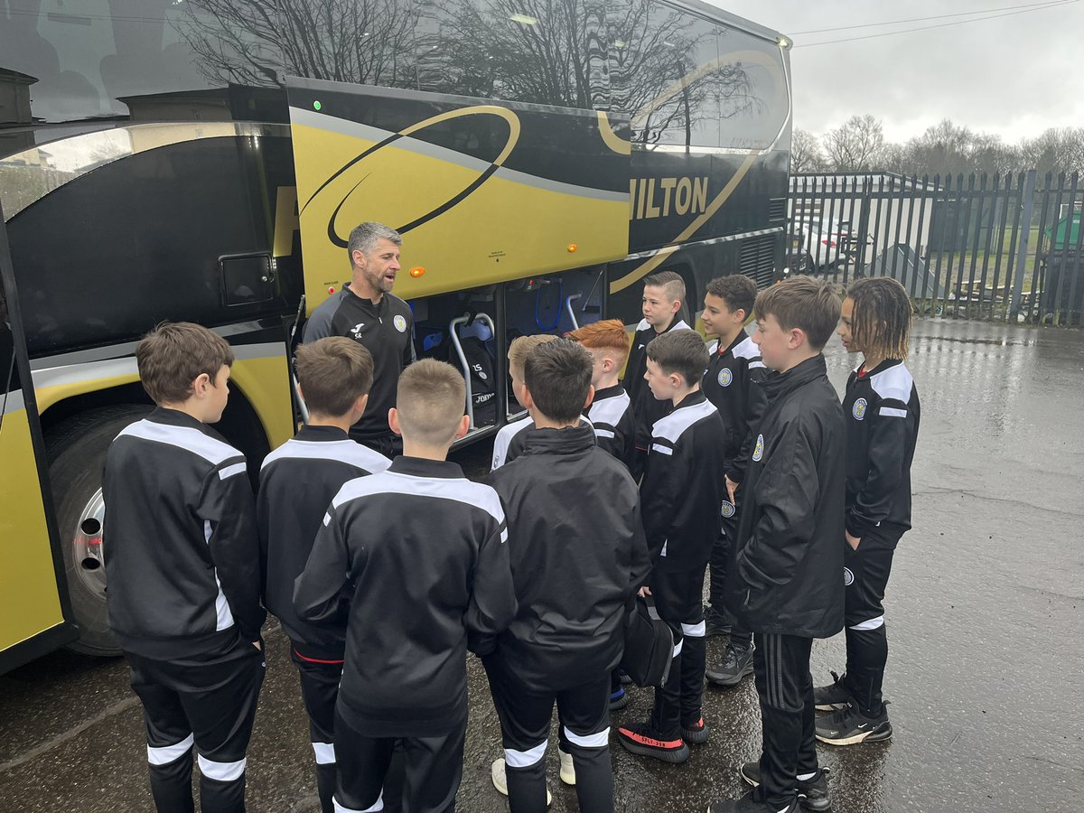 StMirrenAcad's tweet photo. Early start for the U12s today as we head to @NUFC for games. The boys were buzzing to speak to the Gaffer before we set off #COYS
@saintmirrenfc @smisatrust https://t.co/N13B4wNFTe