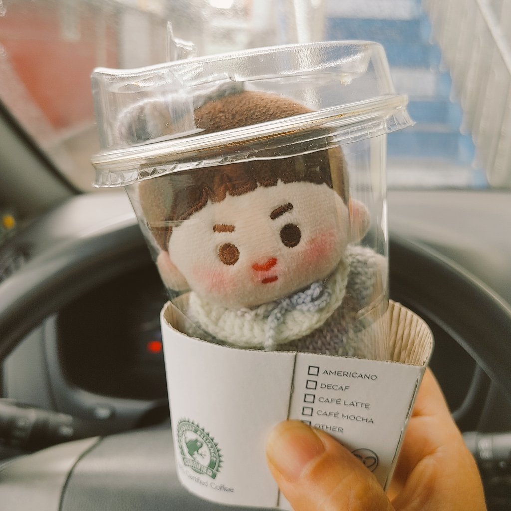 비가와서 추우니깐 달달구리 
쪼꼬한잔 어때요??
#초코셍 #비가_오니까