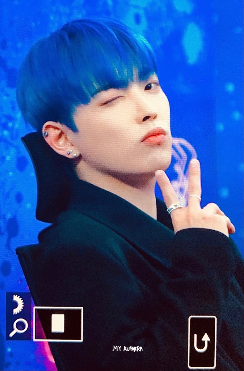 myaurora1107's tweet photo. 230405 😭😭
#홍중 #hongjoong #에이티즈 #ateez https://t.co/NQaiCgme7v