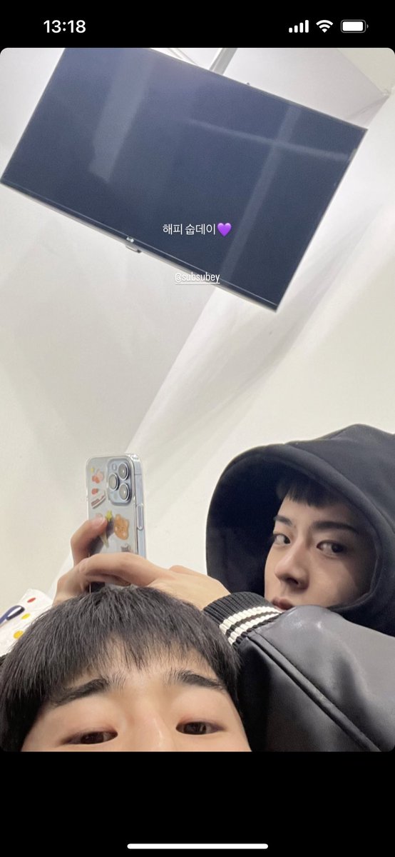 GDloverena's tweet photo. スビンに会いたいよー
いいなー https://t.co/SKwsDXn1BE