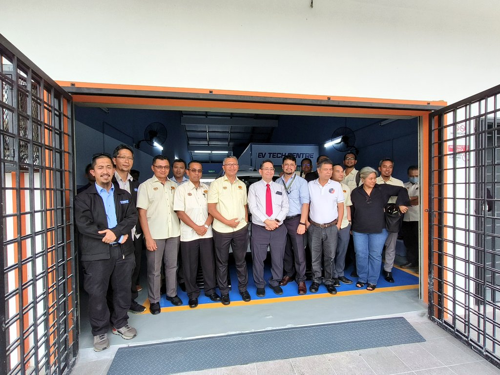 Amran Mohd Majid tweet media