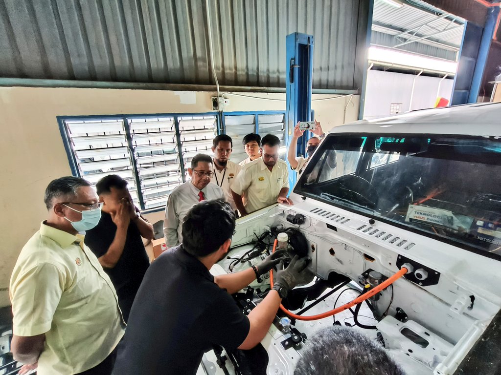 Amran Mohd Majid tweet media