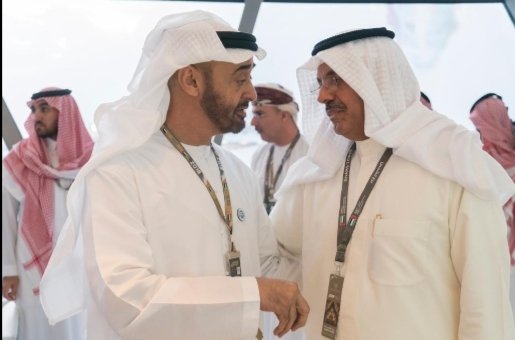 #احمد_النواف

قسما بالله ادمعت عيونه من الفرحة يابو نواف

كفوو ياسمو الرئيس