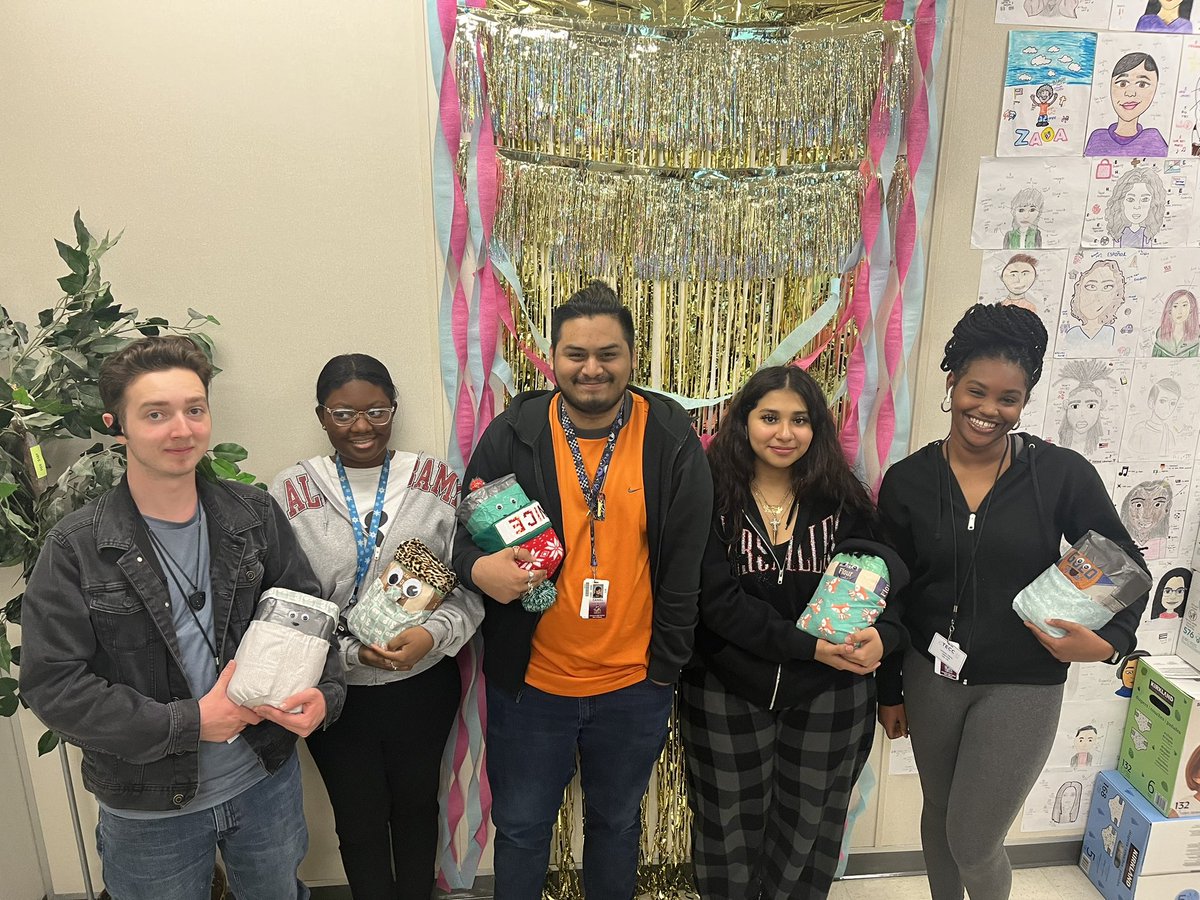 MsSC_LHS's tweet photo. Another round of #flourbabies is in the books for #LHSHumanDev ! Students always have so much fun creating and caring for these little guys
Thank you @WinCoFoods for donating the flour to my classes! 
@lisdcte https://t.co/o3cyX2b5xV