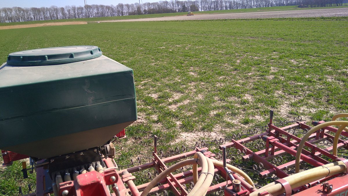 Het lekkere voorjaarsweer heeft lang op zich laten wachten, nu eindelijk weer lekker aan de gang 🚜🌪️🌞