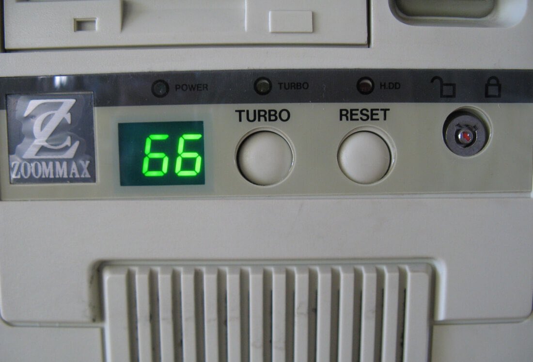 DapperPeacock's tweet photo. @insiliconot @jimtalbot @DJclicker77 @0x_Lotion @deltaxbt @heart_ @warobusiness Shoulda hit the turbo button, amateurs https://t.co/JekAGigkFH