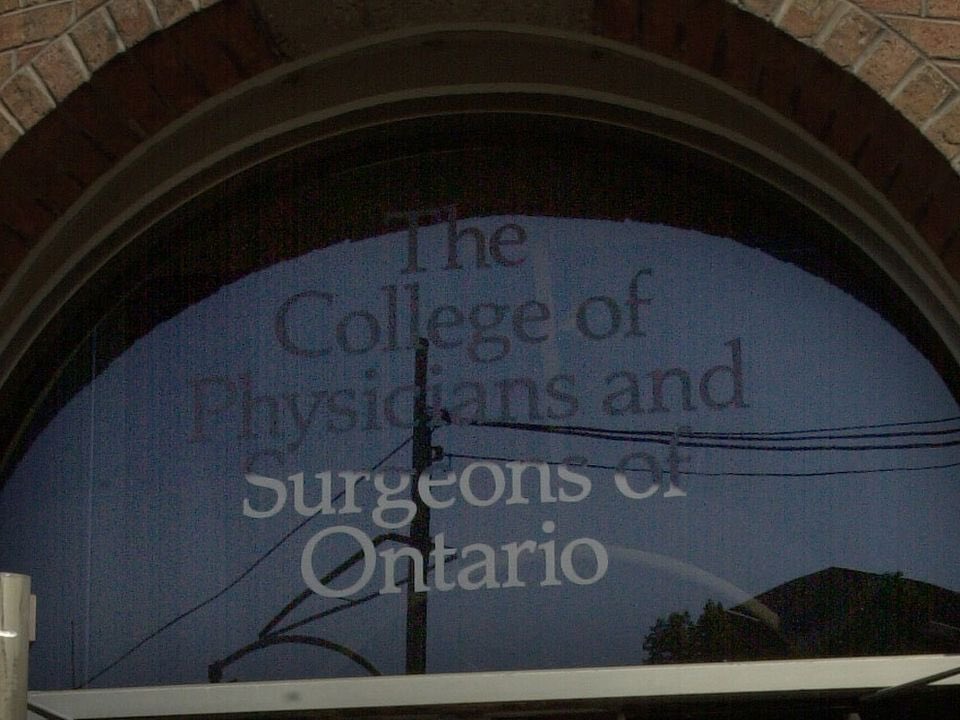Le Québec devrait faire la même chose afin d'attirer davantage de médecins bien formés (qui en a désespérément besoin). ⁦@cdube_sante⁩ 1/2 theglobeandmail.com/canada/article…