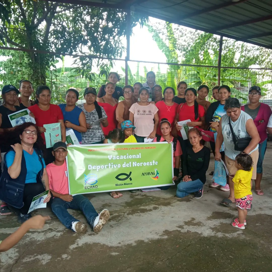 Acobag2's tweet photo. Taller de capacitación " buen trato en familia " para padres, madres y representantes de los NNA que participan del Vacacional Deportivo del Noroeste " https://t.co/UQonnHfWv2