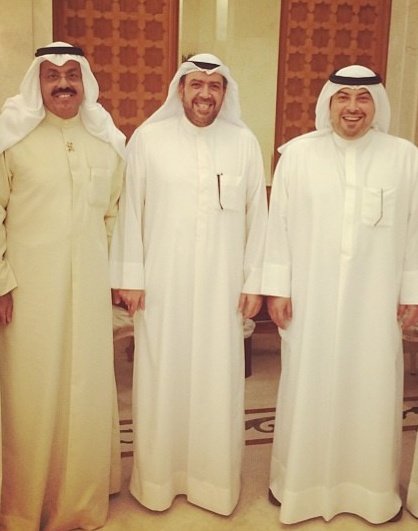 اضرب بيد من حديد!!
طريق الإصلاح ومحاربة الفساد طريقٌ طويل و شائك..
الكويت كلها وياك للمضي فيه..
{فإذا عزمتَ فتوكل على الله}
نسأل الله لك التوفيق والسداد..
اللهم احفظ الكويت وجميع بلاد المسلمين من كل شر 
#احمد_النواف #احمد_الفهد #فهد_الأحمد #راعي_الحرشا #نواف_الاحمد