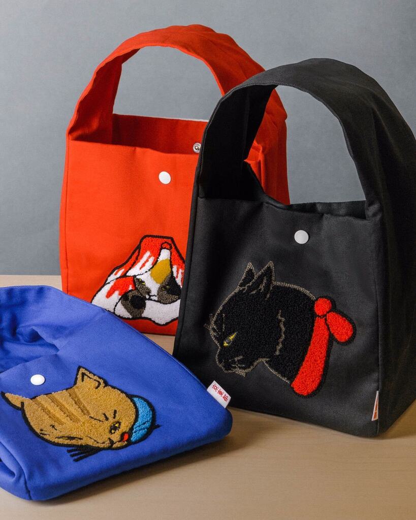 Some of you have already spotted our new Japanese Cat Bags on our website and on display in our Notting Hill Store 🐱 These cat bags make for a great lunch or picnic 🧺 bag and a great gift for your friends and family.

Let us know which cat bag you ha… instagr.am/p/Cqp1dk4Ivg-/