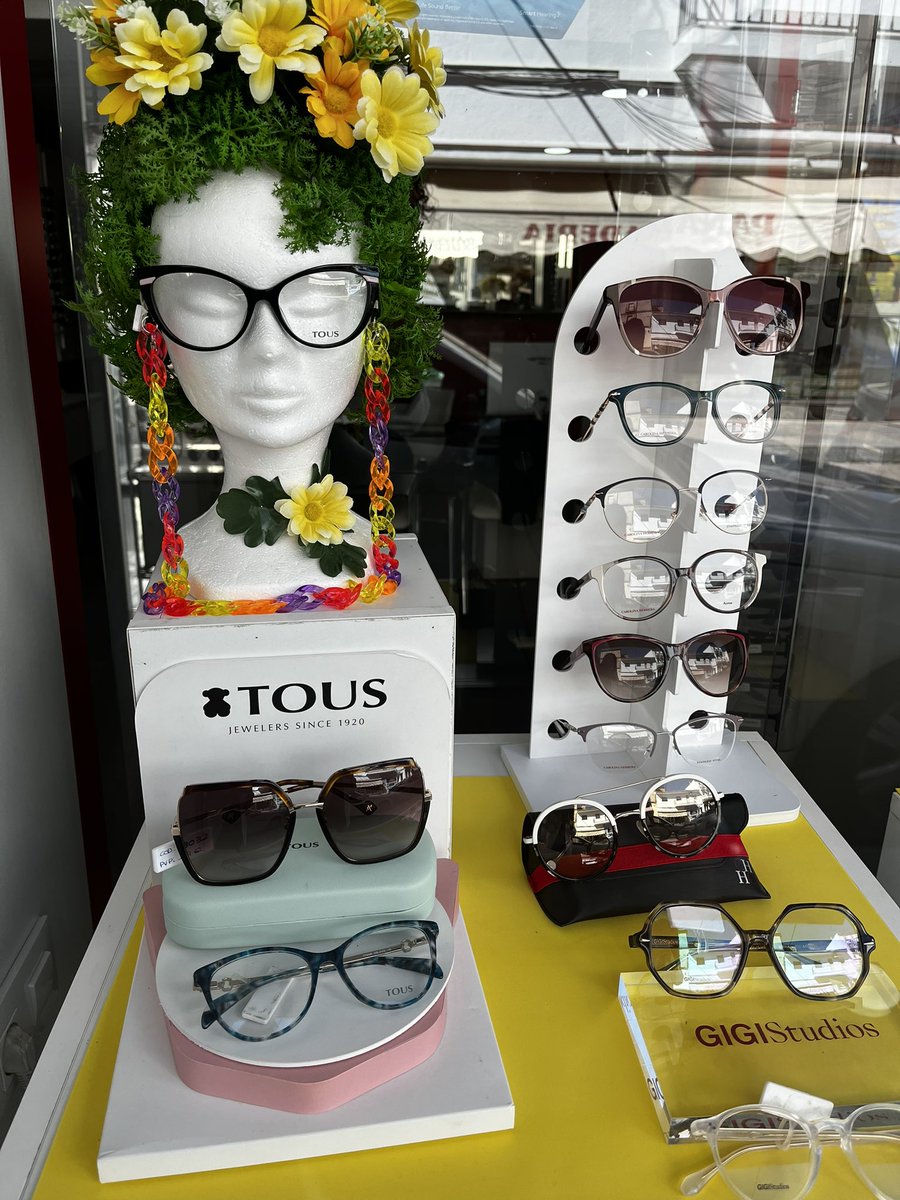 Optica_Madriz's tweet photo. Os deseamos unos 
felices días de descanso!

#primavera2023 #semanasanta2023
#opticamadriz #audiomadriz #almadén https://t.co/v83B3oaCv0