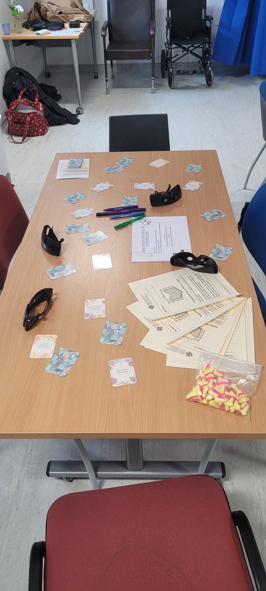 twinny222001's tweet photo. Great morning with RCN cadets exploring the senses, communication, and tools that enable us to know about a person #READABOUTME @NursingCadets @CV_UHB @RPB_CAV @cav_mhsop https://t.co/5nQwGafcxc