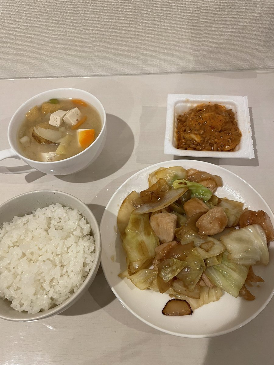 CNa_reborn's tweet photo. どんなに疲れていても食事は怠らない。体が健康であれば動くことはできる。栄養バランス考えて作ってみた。 https://t.co/oC96LD3Hpq