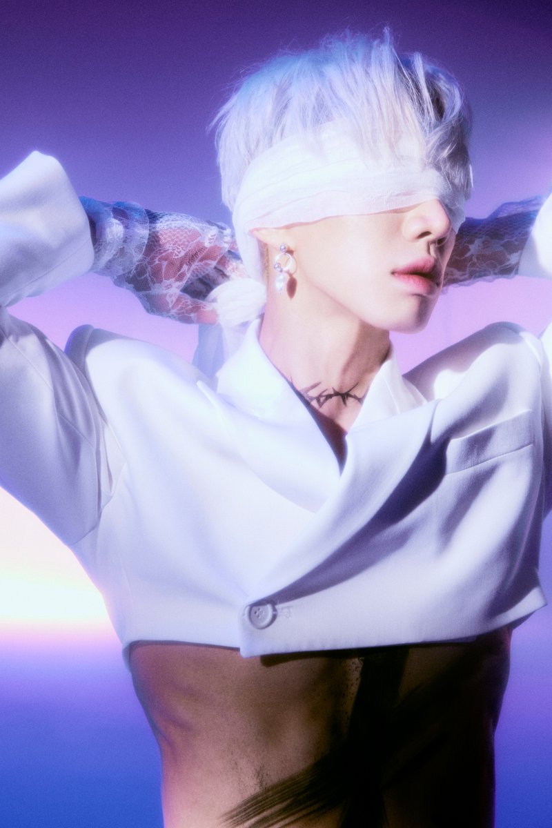 Highlight_AUent's tweet photo. LEE GI KWANG THE 1st FULL ALBUM [PREDATOR] CONCEPT PHOTO 1. SILENT Ver.
2023. 04. 17. 18:00

🔺 https://t.co/kGAC99zF8M

#하이라이트 #HIGHLIGHT
#이기광 #LEEGIKWANG
#PREDATOR #프레데터 https://t.co/GgdqWgFCOR