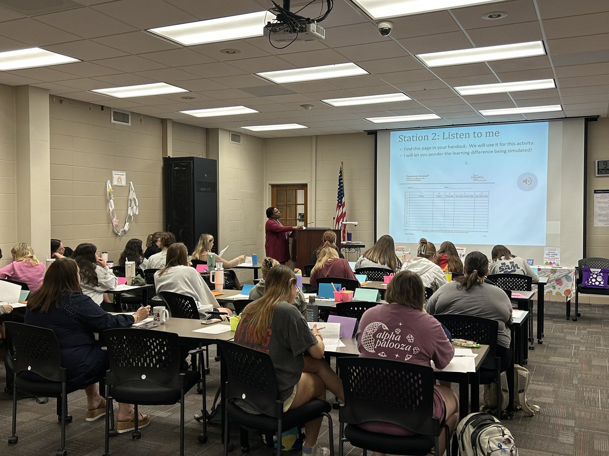 Amy Hoaglund tweet media