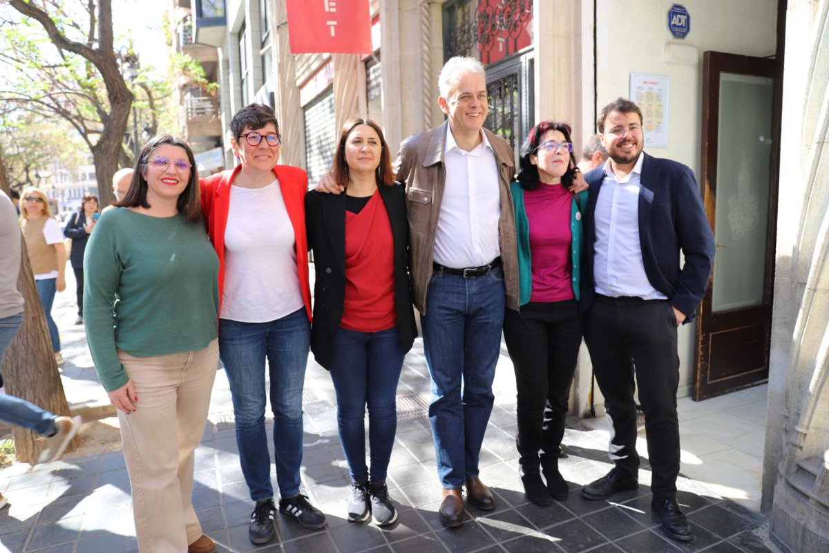 Podem_'s tweet photo. 💜Acabem de presentar l'acord entre Podem i @esquerraunida per a concórrer junts a les eleccions del 28M com Unides Podem-Esquerra Unida 👏👏

Unides construirem una nova correlació de forces en el govern per a fer polítiques més valentes💪 https://t.co/RqLFnSfabi