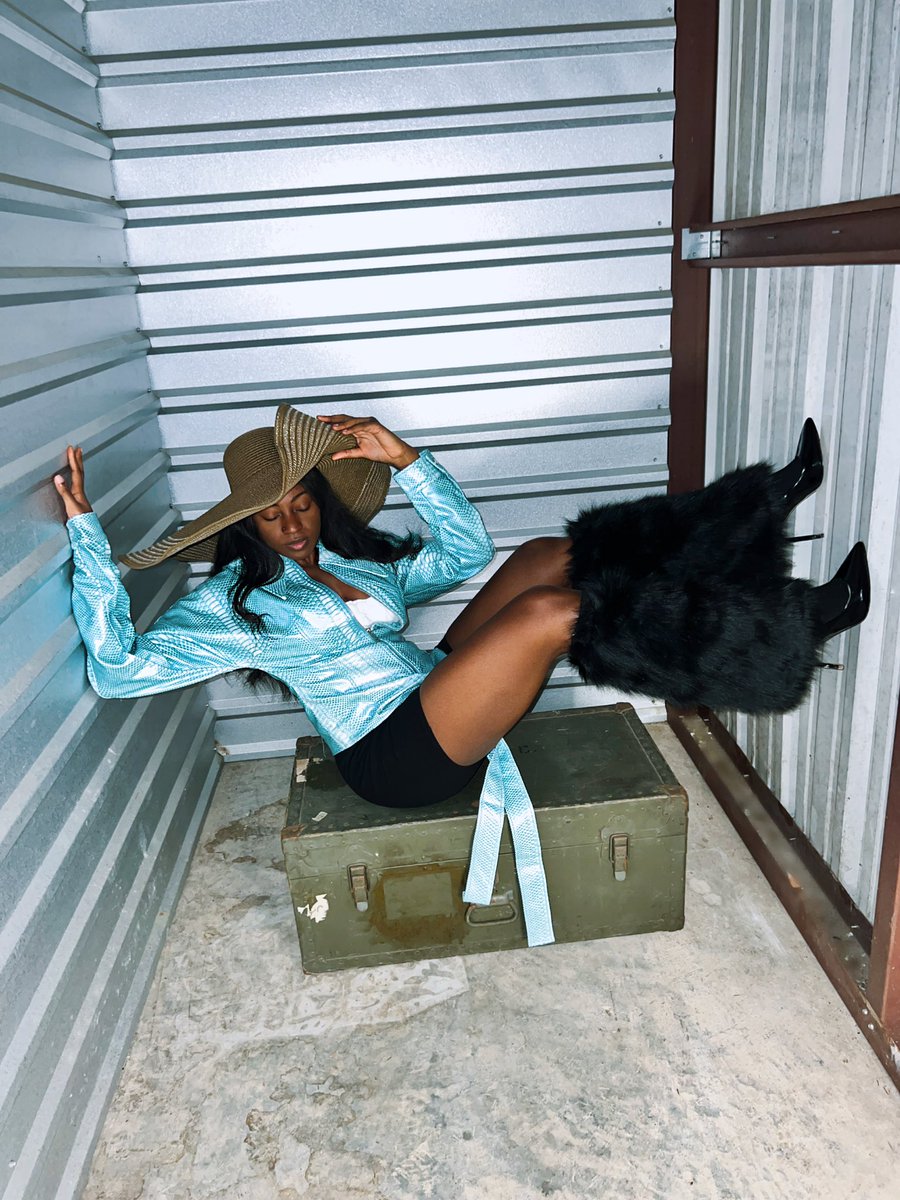 No5hade1's tweet image. Tantalizing new music on the way! April 28th 🦋🦋🦋🦋 #temi PRESAVE here unitedmasters.com/m/presavetemi