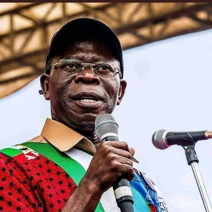 So #AdamsOshimhole is celebrating #71stBirthday,a milestone in any lifespan,in a country d avarage is less than 50yrs.Wonders however hw d ex #NLC leader,#EdoGov & one time @OfficialAPCNg Chair continues to behave like an exuberant student union activist. Learn to grow,Comrade