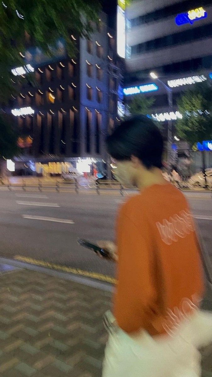 ㅤㅤ
 ㅤㅤㅤ040523 —— sns update!
 ㅤㅤㅤi'm strolling with my babu.
 ㅤㅤㅤtingin ka naman sa camera
 ㅤㅤ