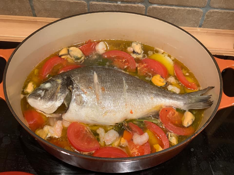 OakhurstOlives's tweet photo. Cooking with extra virgin olive oil!
https://t.co/HJ7uBncazq
#EVOO #oliveoil #OakhurstOlives #cooking #smokingpoint #foodie https://t.co/hDvv3sfwnr