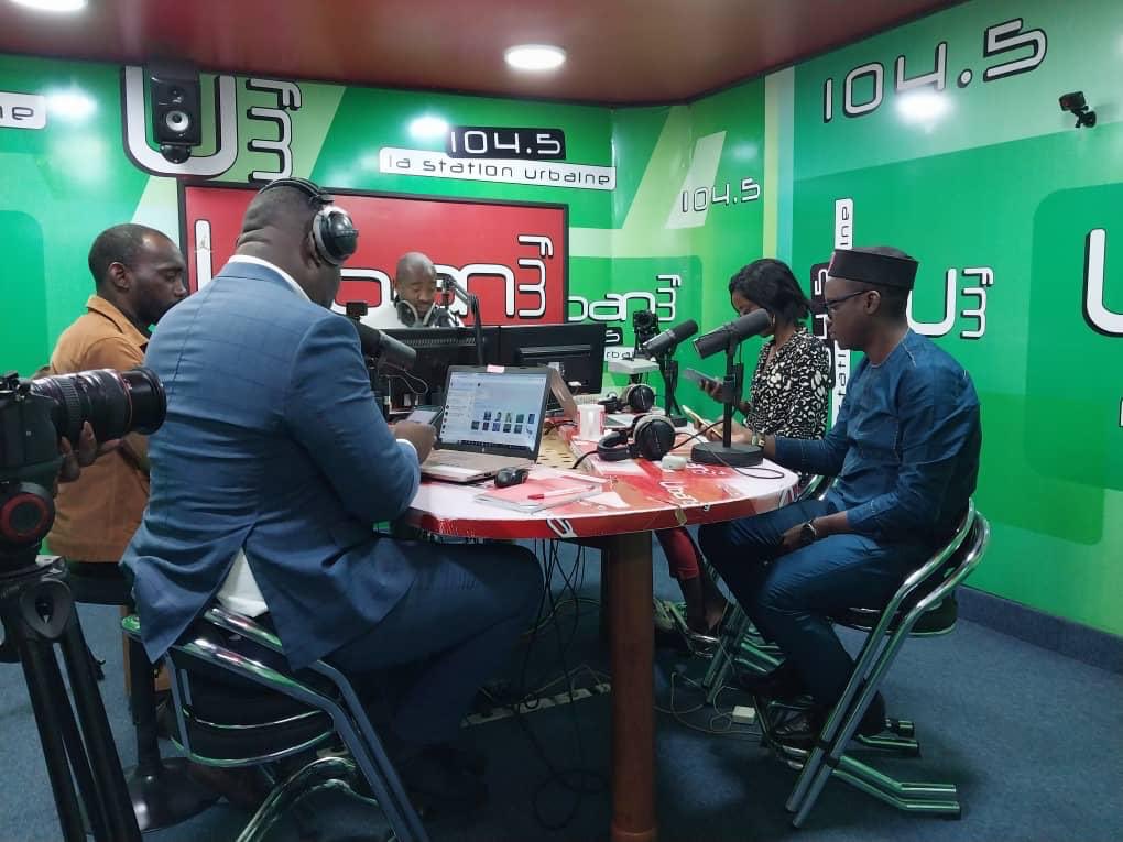 MakouviaJ's tweet photo. Johaness MAKOUVIA séjourne à Libreville -Gabon depuis Lundi le 03 Mars 2023.

Dès son arrivée dans le pays d’Ali BONGO, Le Président Fondateur de l’ONG MJPP Johaness MAKOUVIA, a fait une visite officielle à l’Ambassade du
Pays le Togo avant la radio URBAN FM ce matin https://t.co/cOfqDSAYL8