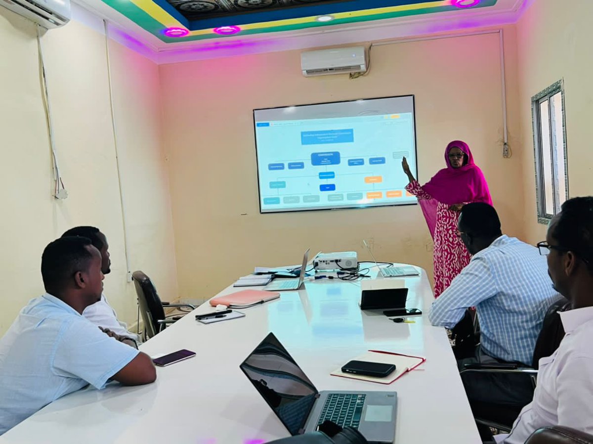GIECGalmudug's tweet photo. Galmudug Independent Electoral Commission(GIEC) in Dusa Mareb working on GIEC’s structures, organogram, staffing and TORs as well as election models https://t.co/7ETgAaZHis