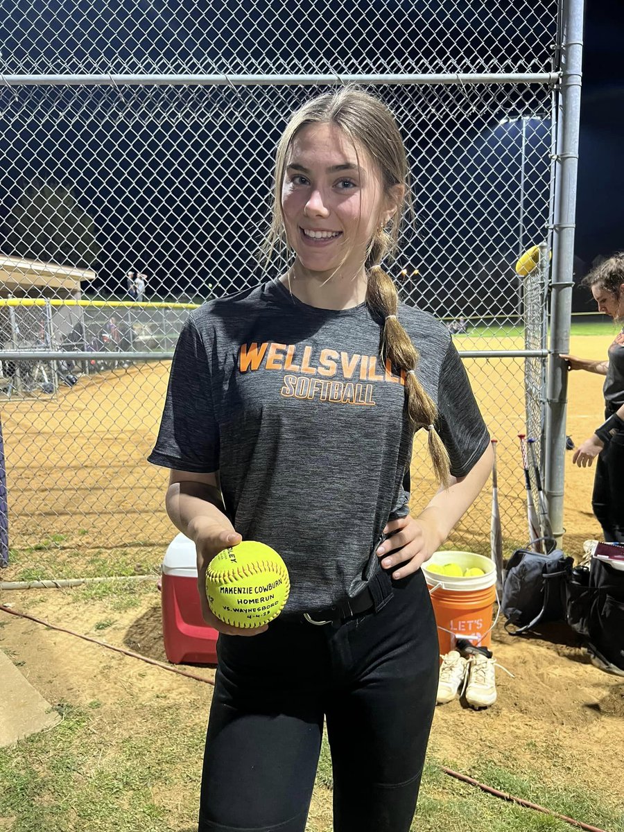 ConklinRaiders's tweet photo. @MakenzieCowburn continues to rake the home runs in on her trip down south. Congrats! #HRQueen https://t.co/Ihsw4sQsGl