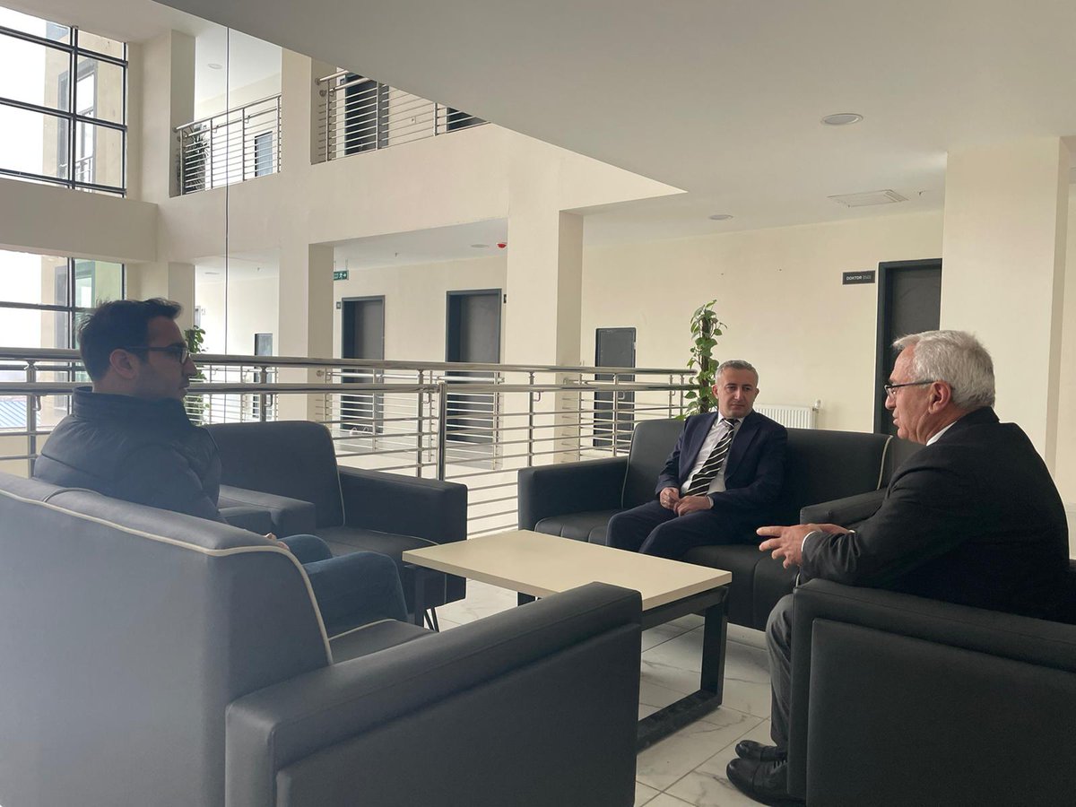 İlçe Kaymakamımız Sayın Muhammet İKİS bugün Kurumumuzu ziyaret ederek, Kurumumuz ve Eğitim Öğretimle ilgili konularda bilgi alış verişinde bulunduk. Sayın Kaymakamımıza bu nazik ziyaretlerinden ötürü teşekkür ederiz. 
<a href="/KigiKaymakam/">T.C. Kiğı Kaymakamlığı</a> 
<a href="/kigimem/">Kiğı İlçe Milli Eğitim</a>