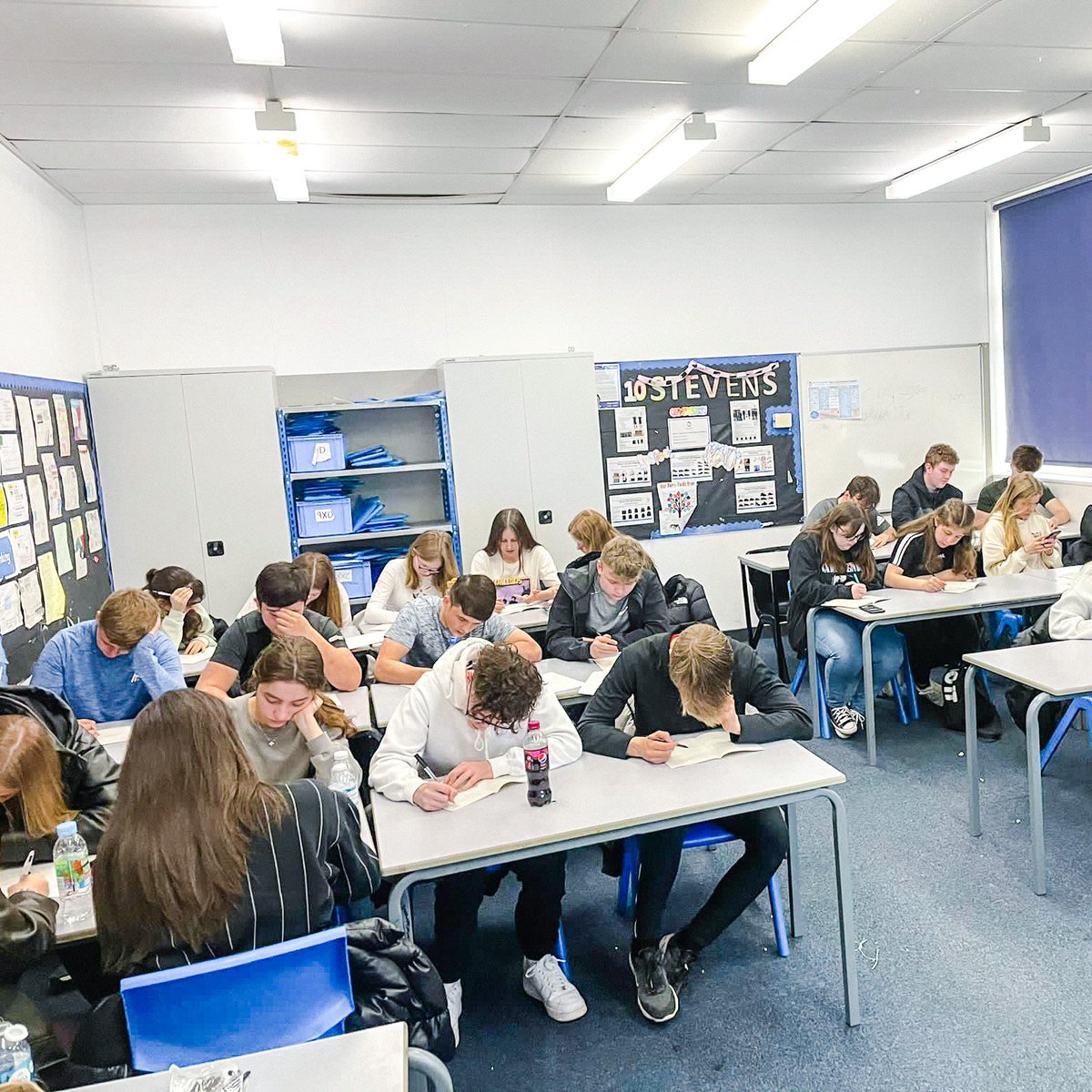 StsPnP's tweet image. Day 3 of our Easter Exam Eggstravaganza is done.
Well done once again to our studious year 11s for attending our voluntary #GCSEmathsrevision sessions this morning.
Your commitment to your studies is wonderful to see.
#bepandp #gcse2023 #gcsemaths