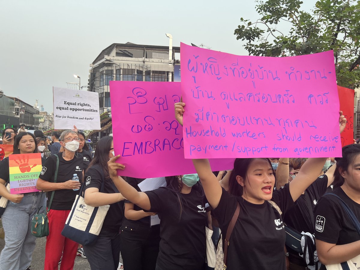 VisualRebellion's tweet photo. မြန်မာအမျိုးသမီးတွေရဲ့ချီသံ
The March of Myanmar Women
Please read our story!
https://t.co/rt4XlB04ns
#WhatsHappeningInMyanmar #day793 #2023April5Coup #create2resist
#visualrebellion #visualrebellionmyanmar
#InternationalWomenDay2023 #genderequality
#ဂျဲန်ဒါတန်းတူညီမျှရေး https://t.co/rZJTwFrpnm