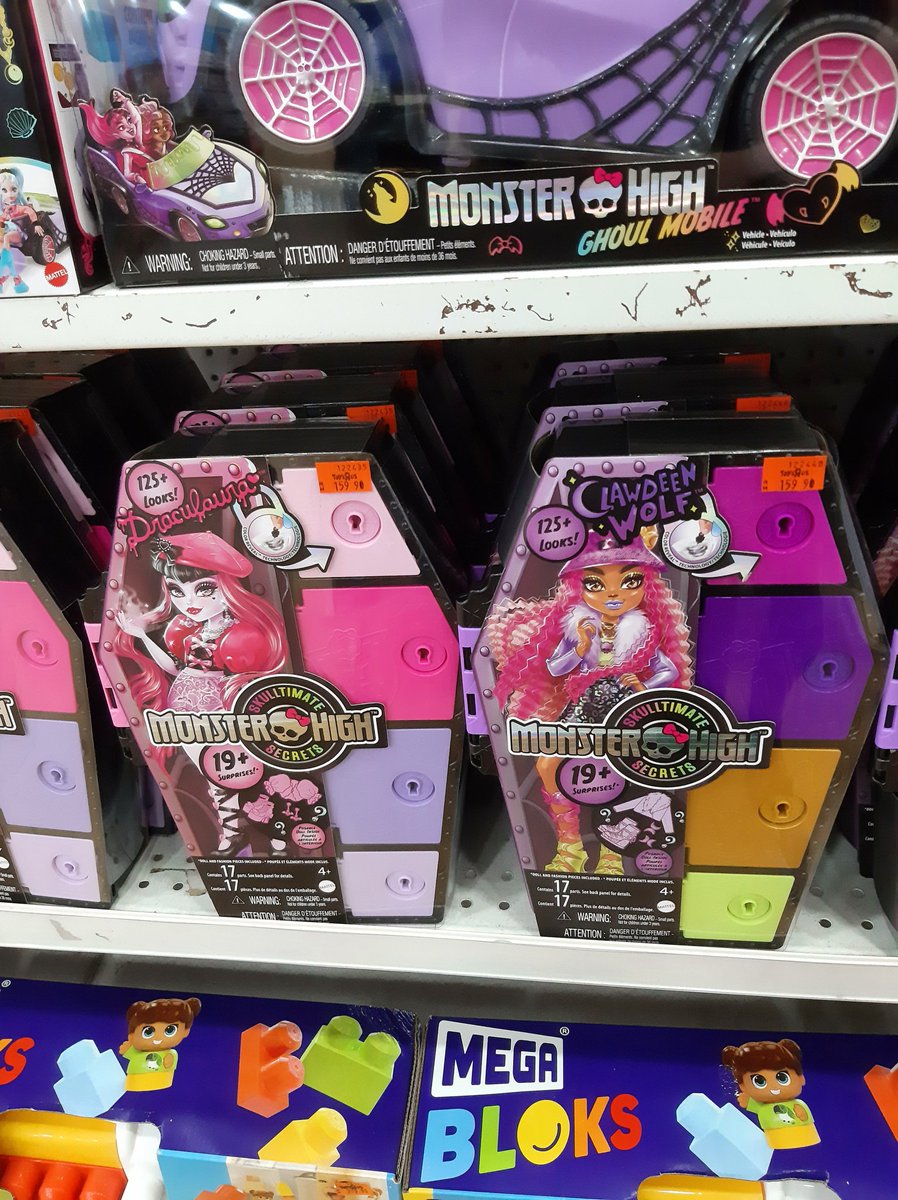 Hou70497885's tweet photo. Monster High finally came to Malaysia 😍😍💜💜 

#MonsterHigh #MonsterHighG3 #mh #mhdoll https://t.co/8imRyv8cok