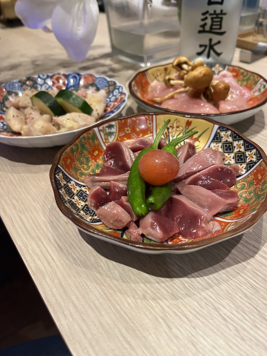 Rincom4Rin's tweet photo. 今日は恵比寿！
しまやさんは路地裏にある大人の隠れ家鶏専門店
雰囲気抜群でデートにもおすすめ
アフレコでお店紹介してるから
インスタ見てね❤️

 #恵比寿グルメ
 #恵比寿ディナー
 #しまや https://t.co/OO4C1qfYpe